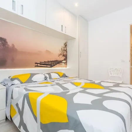 Uhc Carlos V Apartment *